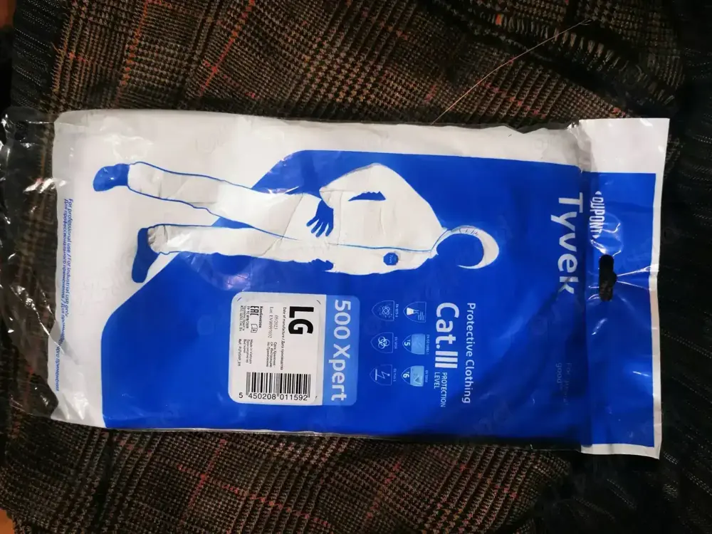 Combinezon Tyvek calitate superioara, protectie, vopsire, sablare, tinichigerie 