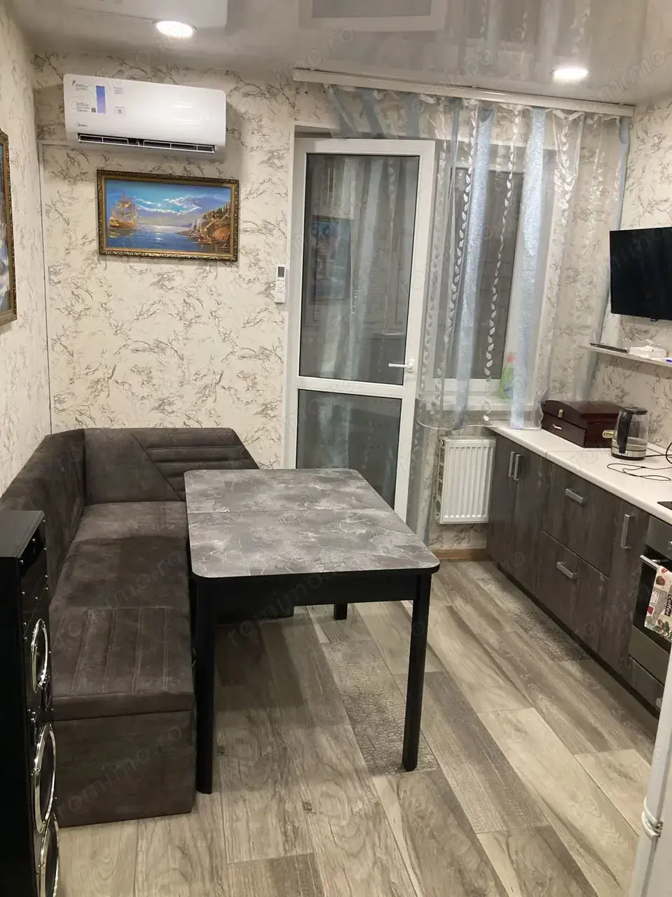 Oferim de vanzare garsoniera in zona Titan