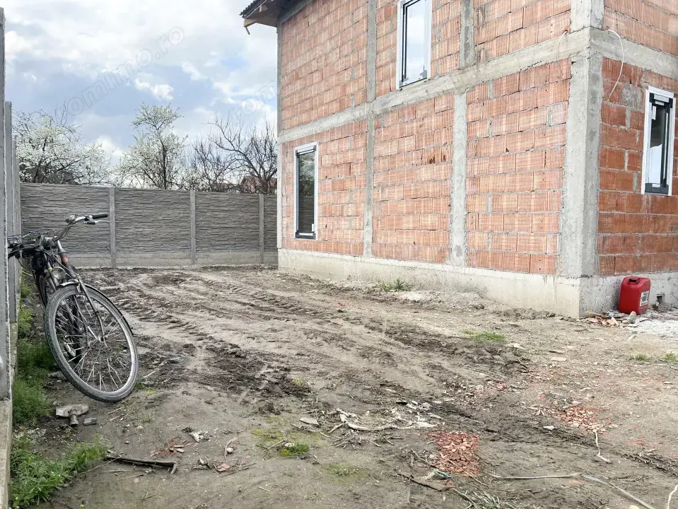 Duplex, 102mp Utili, 225mp Teren, 4 Camere, Constructie Noua - Giroc