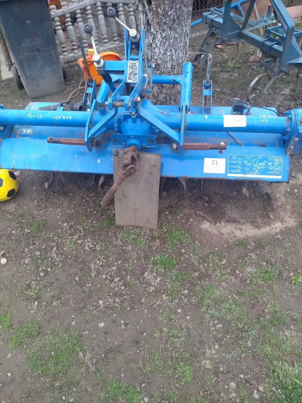 Vând freza de 1,4 m ,preț avantajos