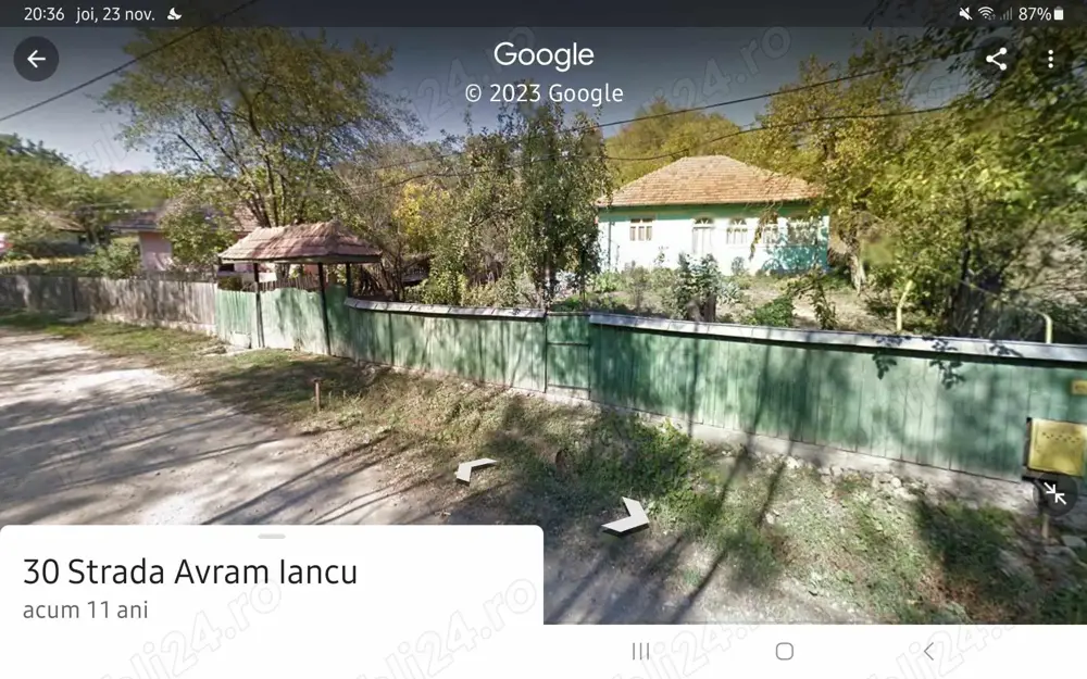 VAND casă bătrânească, HANGANI,  cu următoarele utilități: GAZE, ENERGIE ELECTRICĂ si APA POTABILĂ!