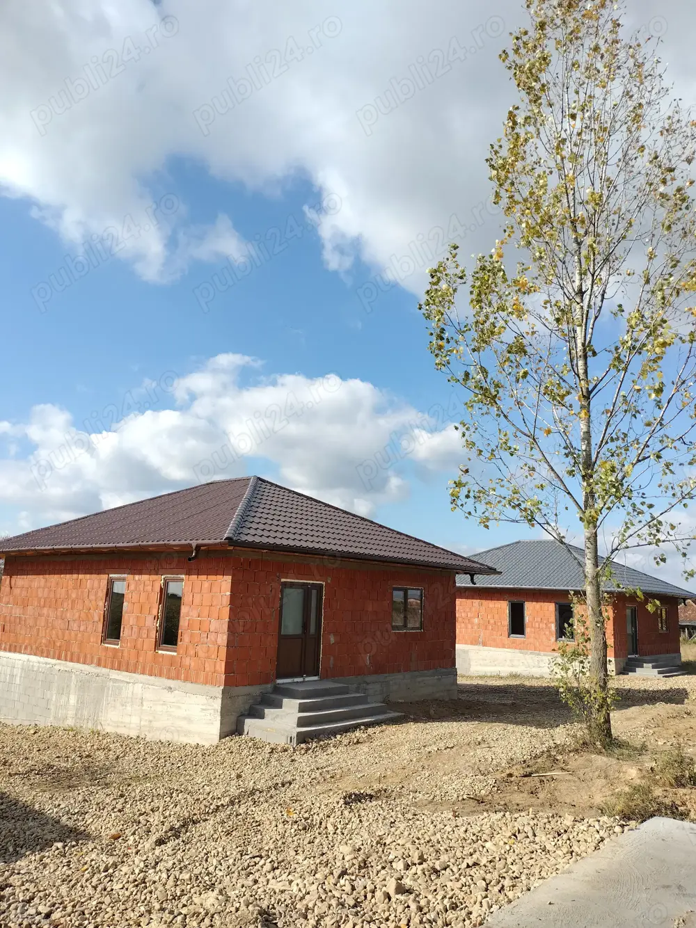 Casa în roșu +teren Bicacel BH Casa în roșu +teren Bicacel BH