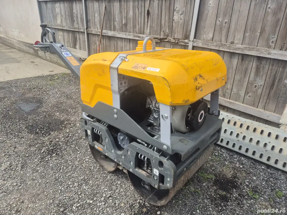 cilindru compactor de Închiriat 