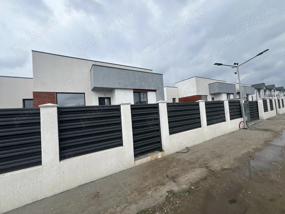 Comuna Berceni Vila  P+1E+Pod  si curte 240 m2
