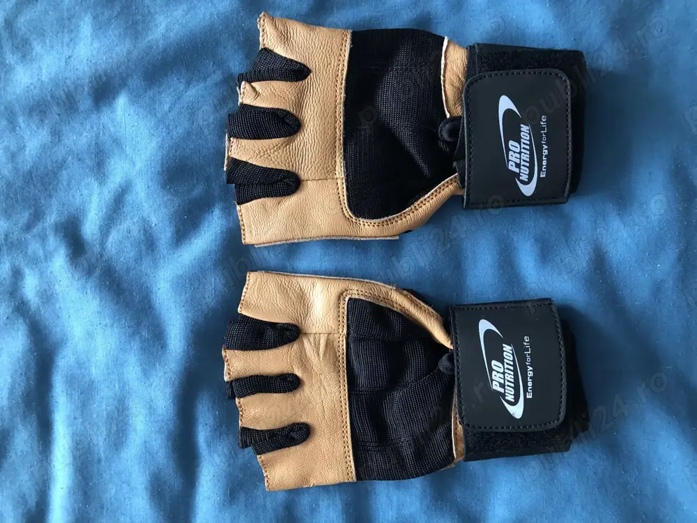 Mănuși Fitness    Hh