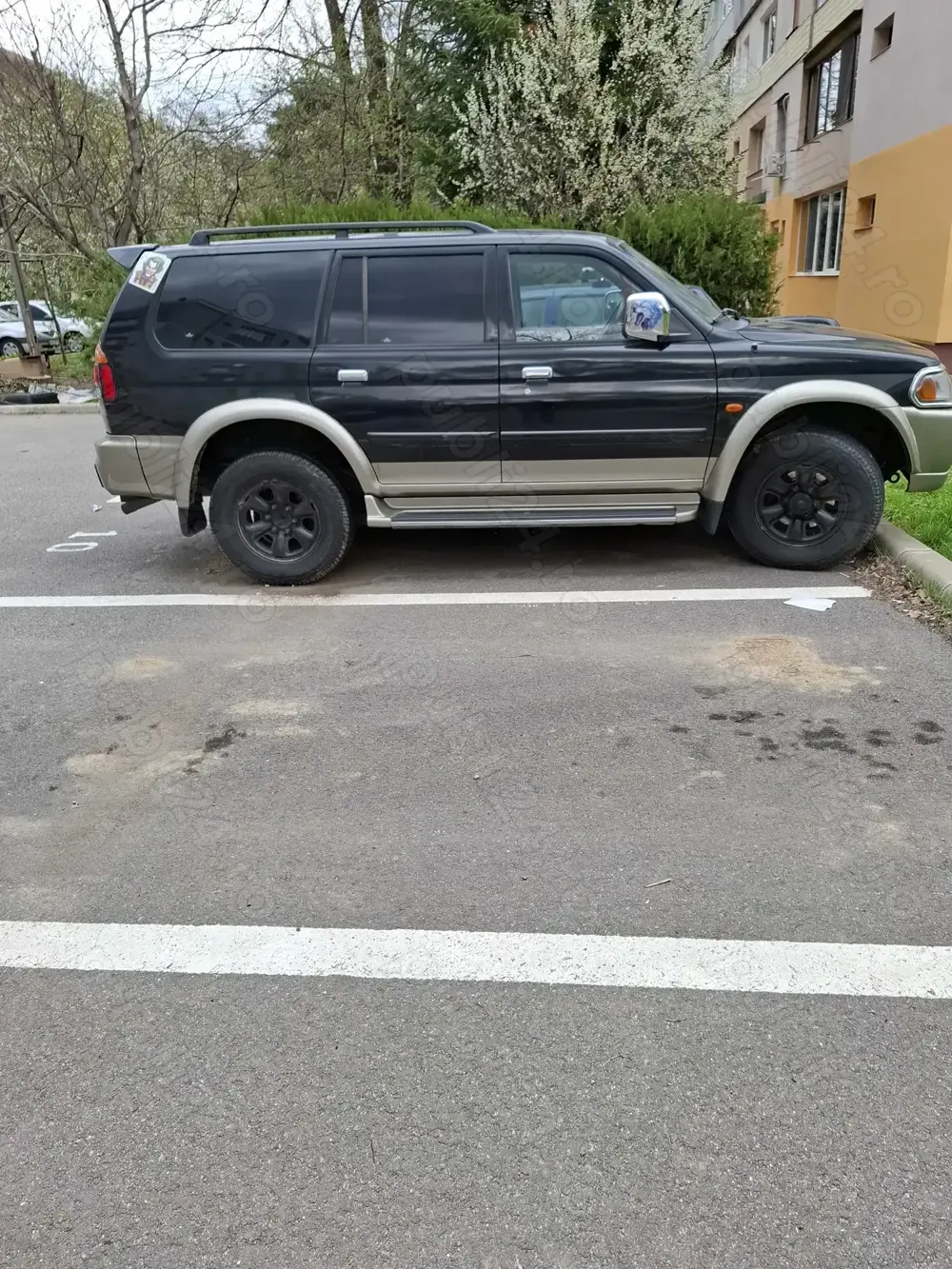 Mitsubishi Pajero  Mitsubishi Pajero