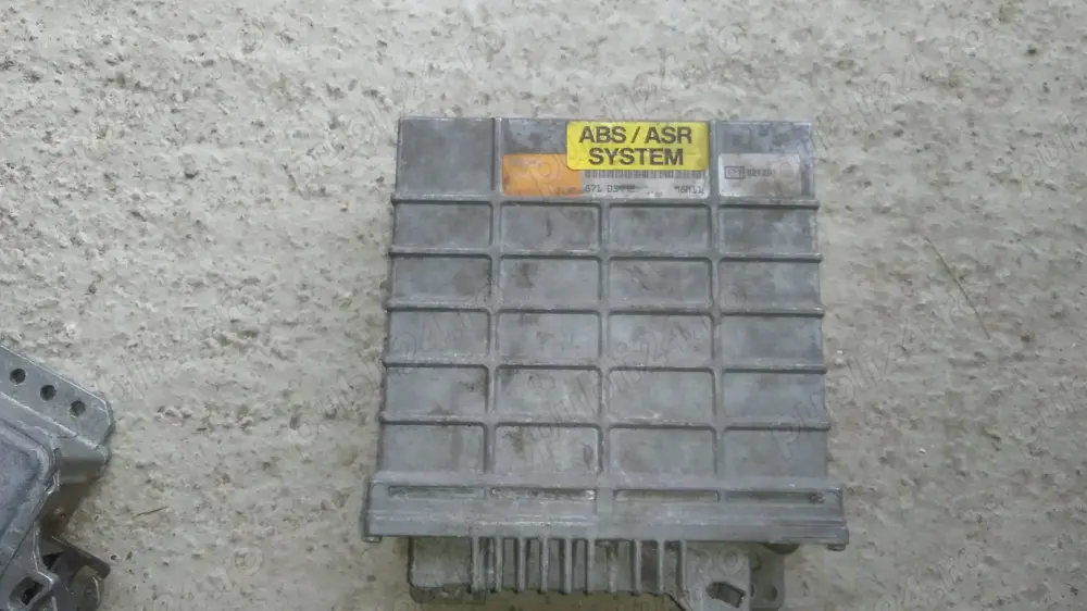 calculator ecu cod OE compatibil 0265150302 , 0265 150 302 , 0 265 150 302 , 0670182