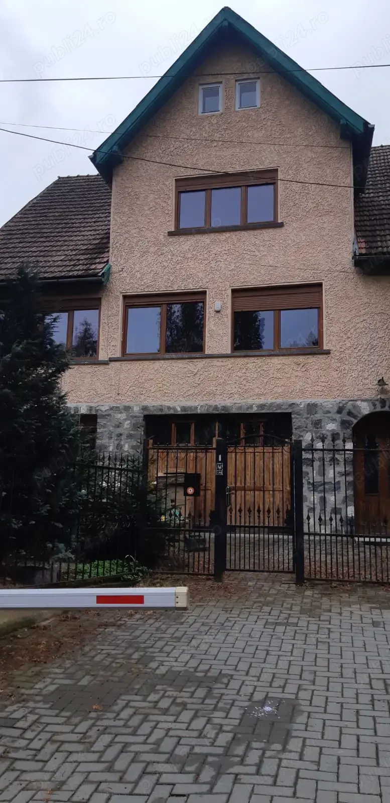 UltraCentral, CASĂ de vânzăre la 500m de Piața Sfatului, Brașov (de la proprietar)