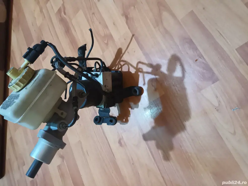 pompă centrală de frână + unitate ABS.