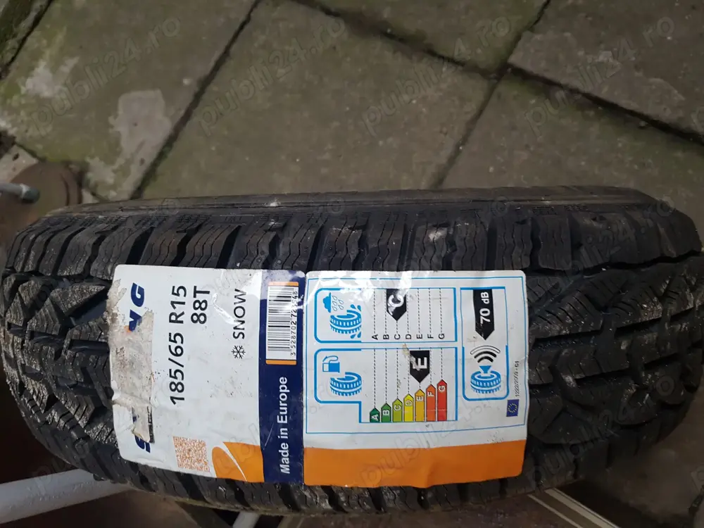 Vând anvelopă de iarnă 