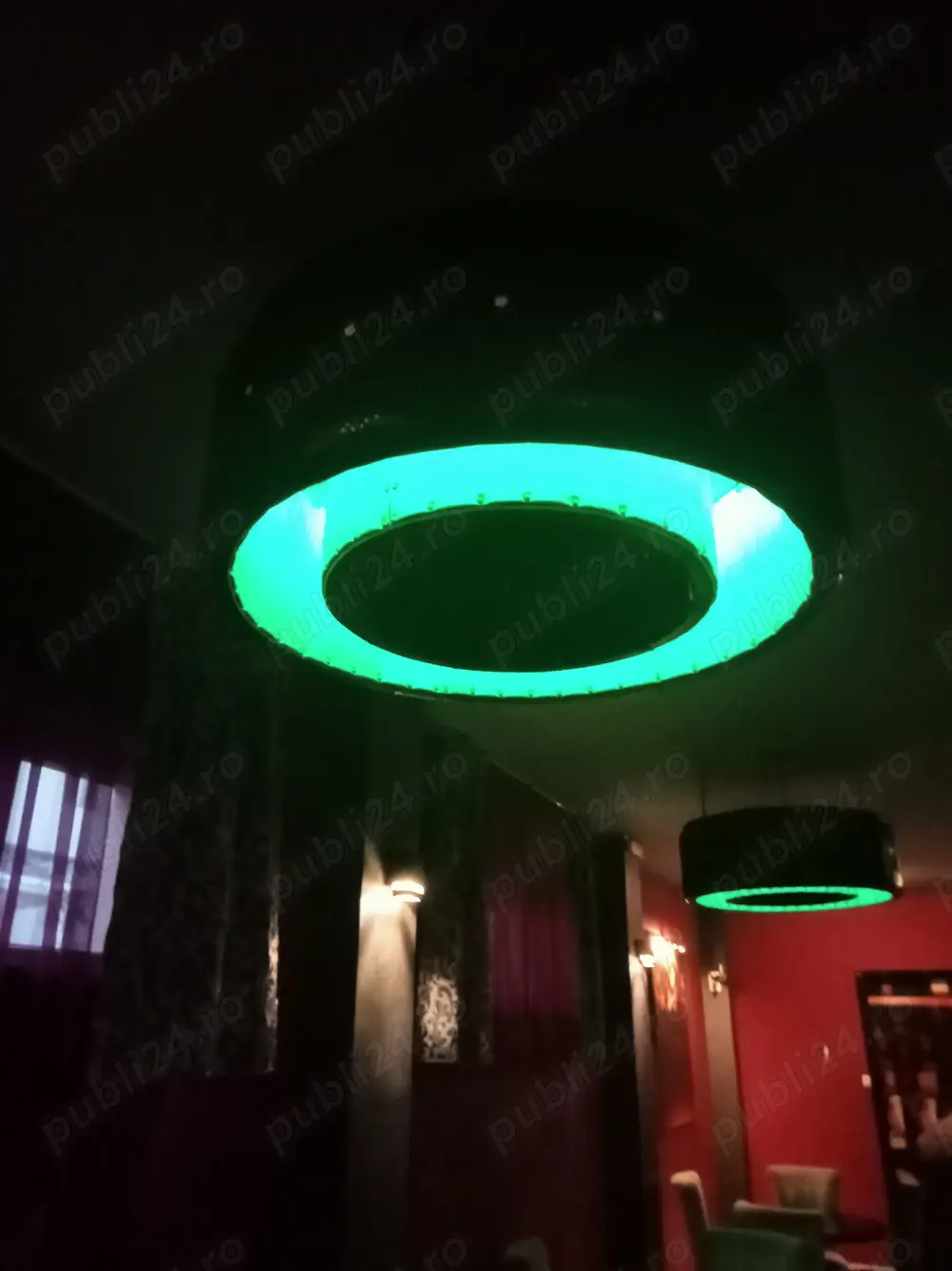 Vand următoarele articole