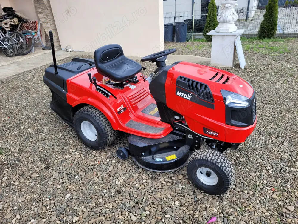 Vand tractoras nou de taiat gazon - MTD, 2025
