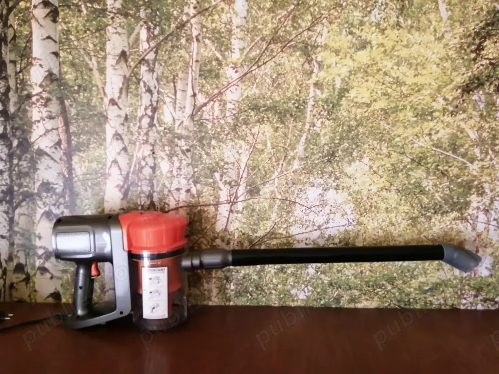 Vand 2 aspiratoare fara sac, PIFCO si TECHWOOD