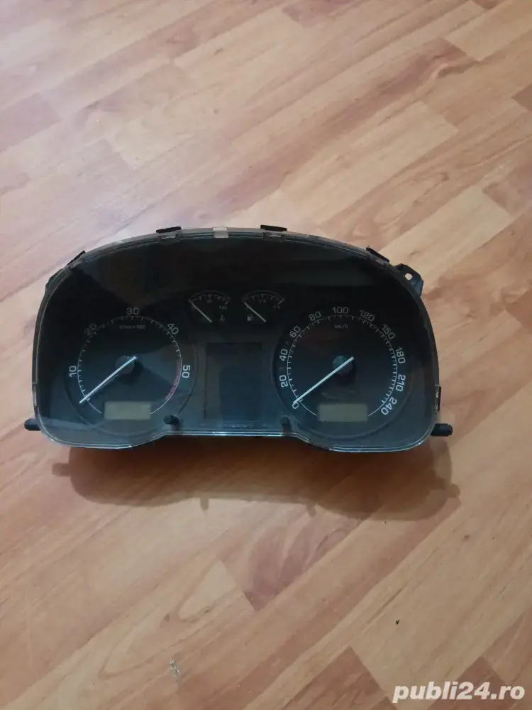 Bord Skoda Octavia Tour