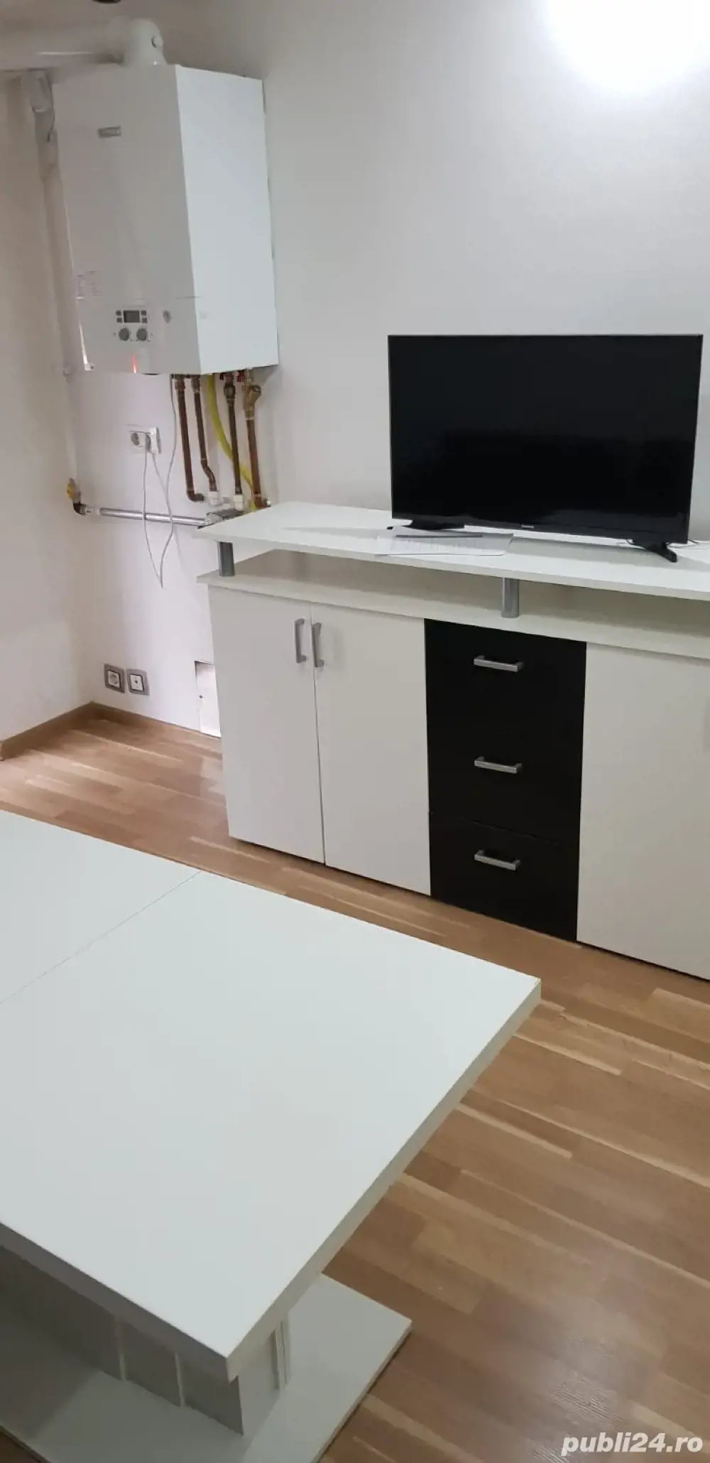 Inchiriez apartament zona Mehala