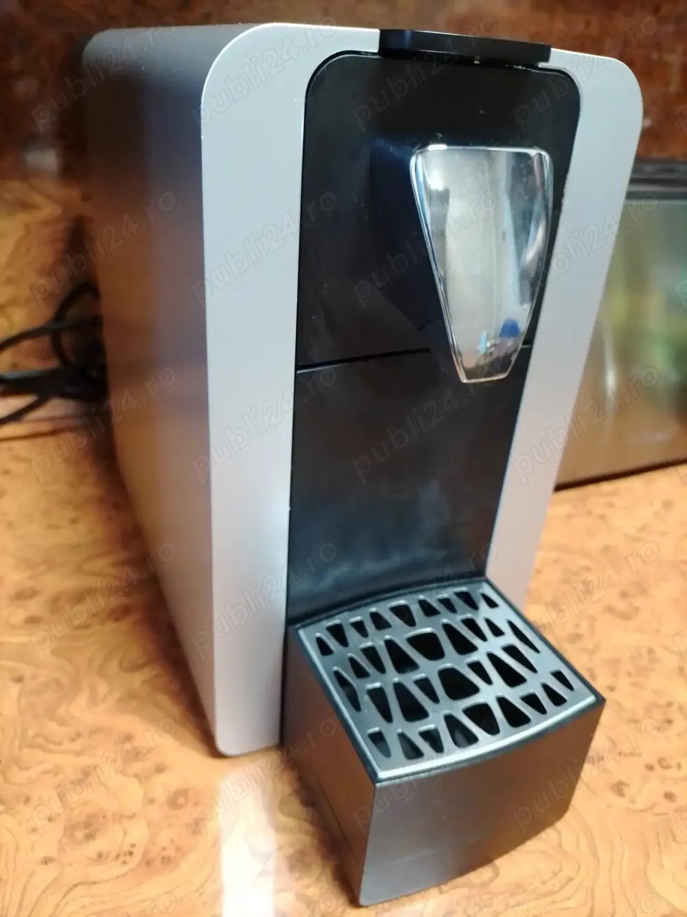 Vând aparat cafra CREMESSO