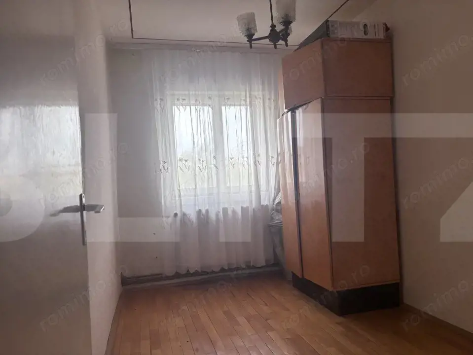 Apartament cu 3 camere, 56 mp, zona Lipovei
