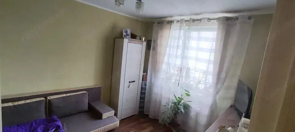 Dambu Pietros - Vanzare apartament 4 camere - Str. Ceahlau