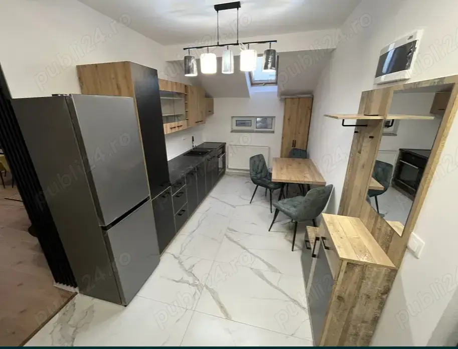 Apartament cu trei camere, zona Bradet, ultrafinusat, bloc nou 