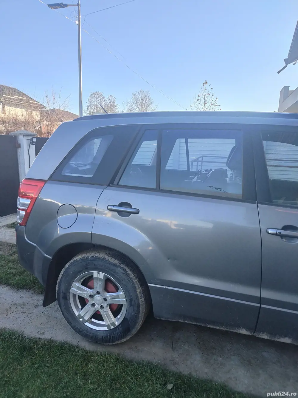 Dezmembrez Suzuki Grand 