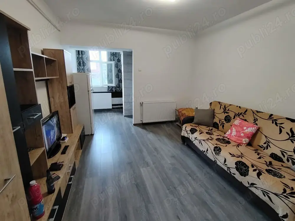 Inchiriez garsoniera regim hotelier 200  zi