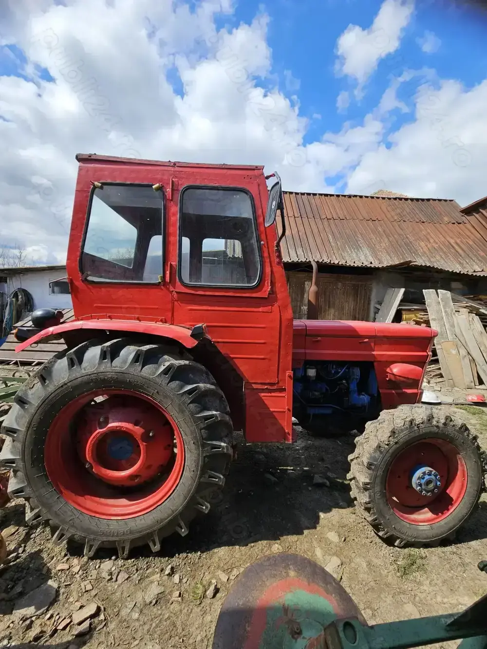 Vând utilaje agricole 