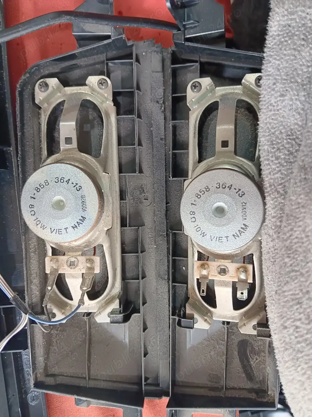 set 2 difuzoare 8ohm 10w 1-858-364-13 de pe tv Sony KDL-32bx300