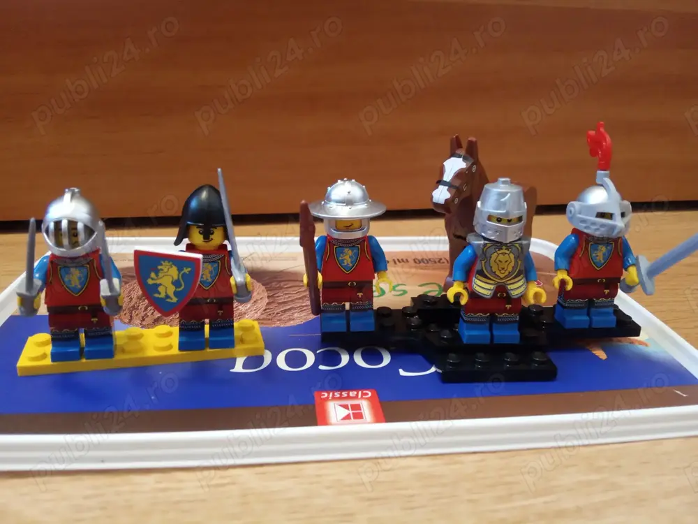 Lot cavaleri Lego Lion knights si black falcons
