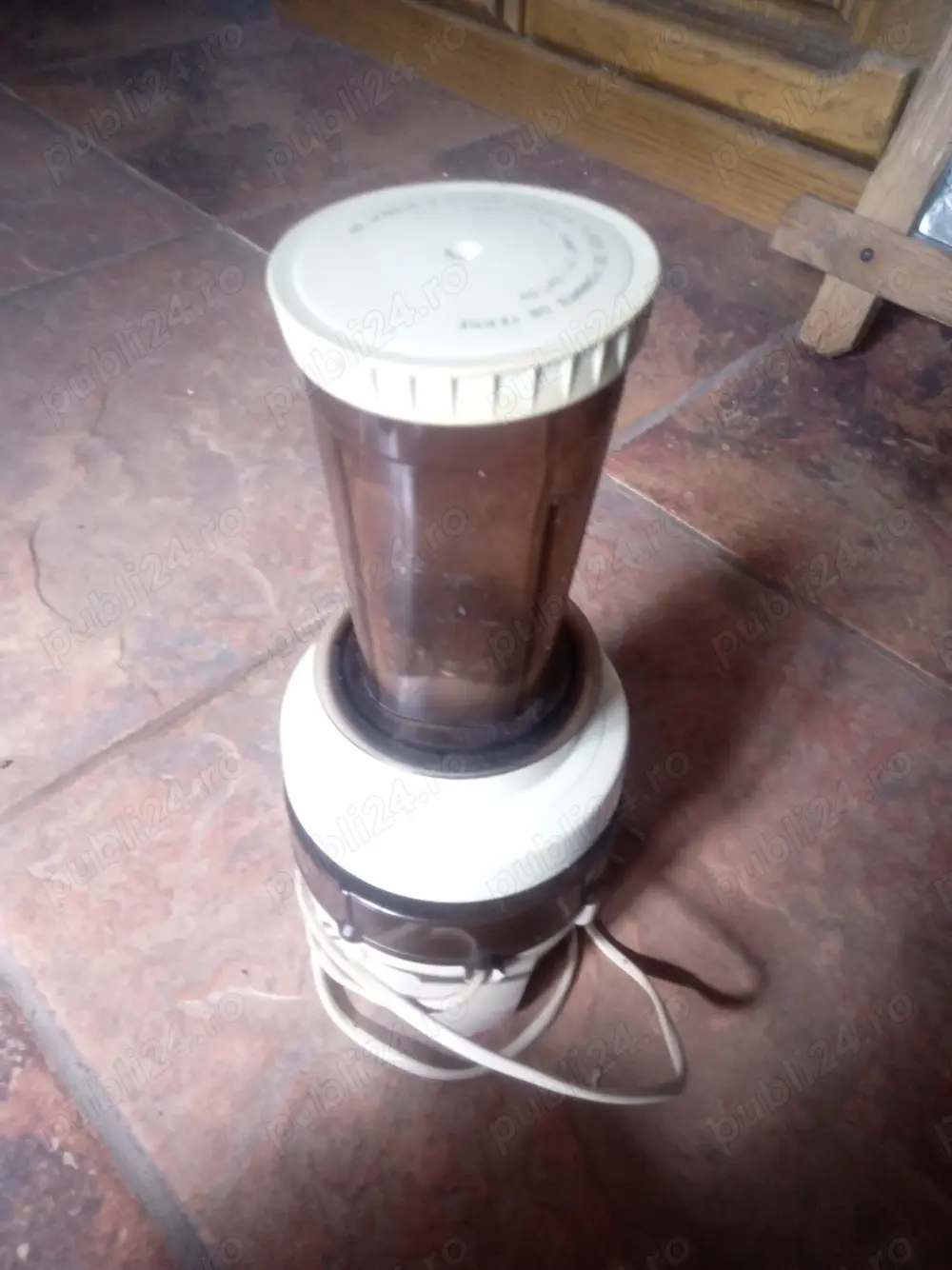 Vând mixer 450w,frantuzesc