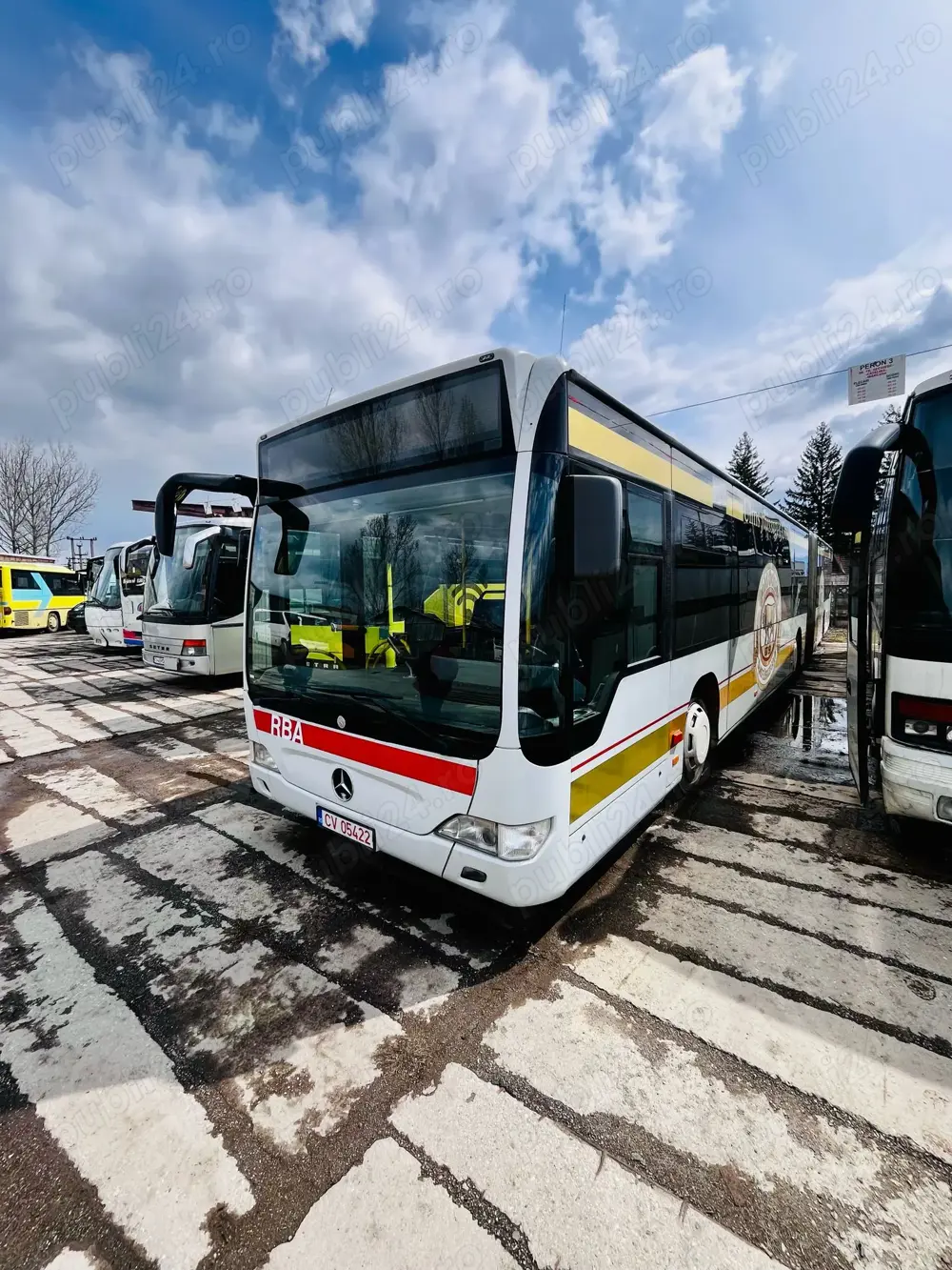 Autocar Mercedes Citaro cu articulatie
