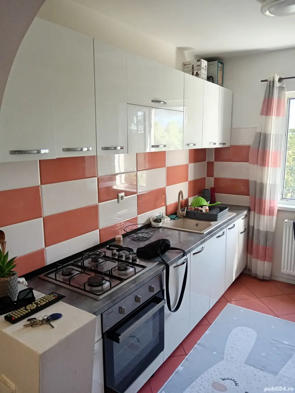 Vând apartament 2 camere  Vând apartament 2 camere