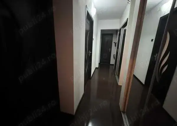 A 46 Proprietarul vinde in Bacău , Bistrița Lac, etaj 1 , apartament confort 1 ,4 camere,