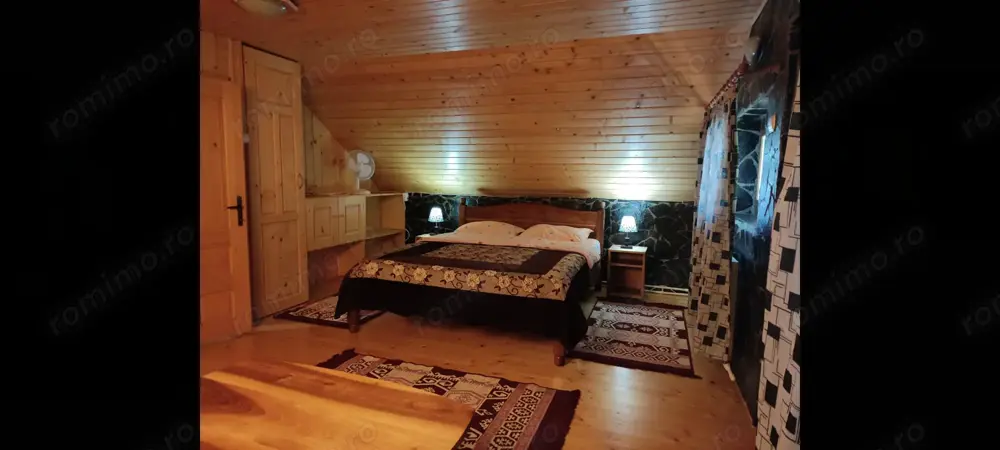 Proprietar.Vând proprietate la munte cu potențial turistic.Zona Polovragi- Racovița (Gorj)