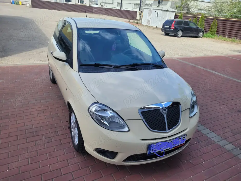 Lancia Ypsilon