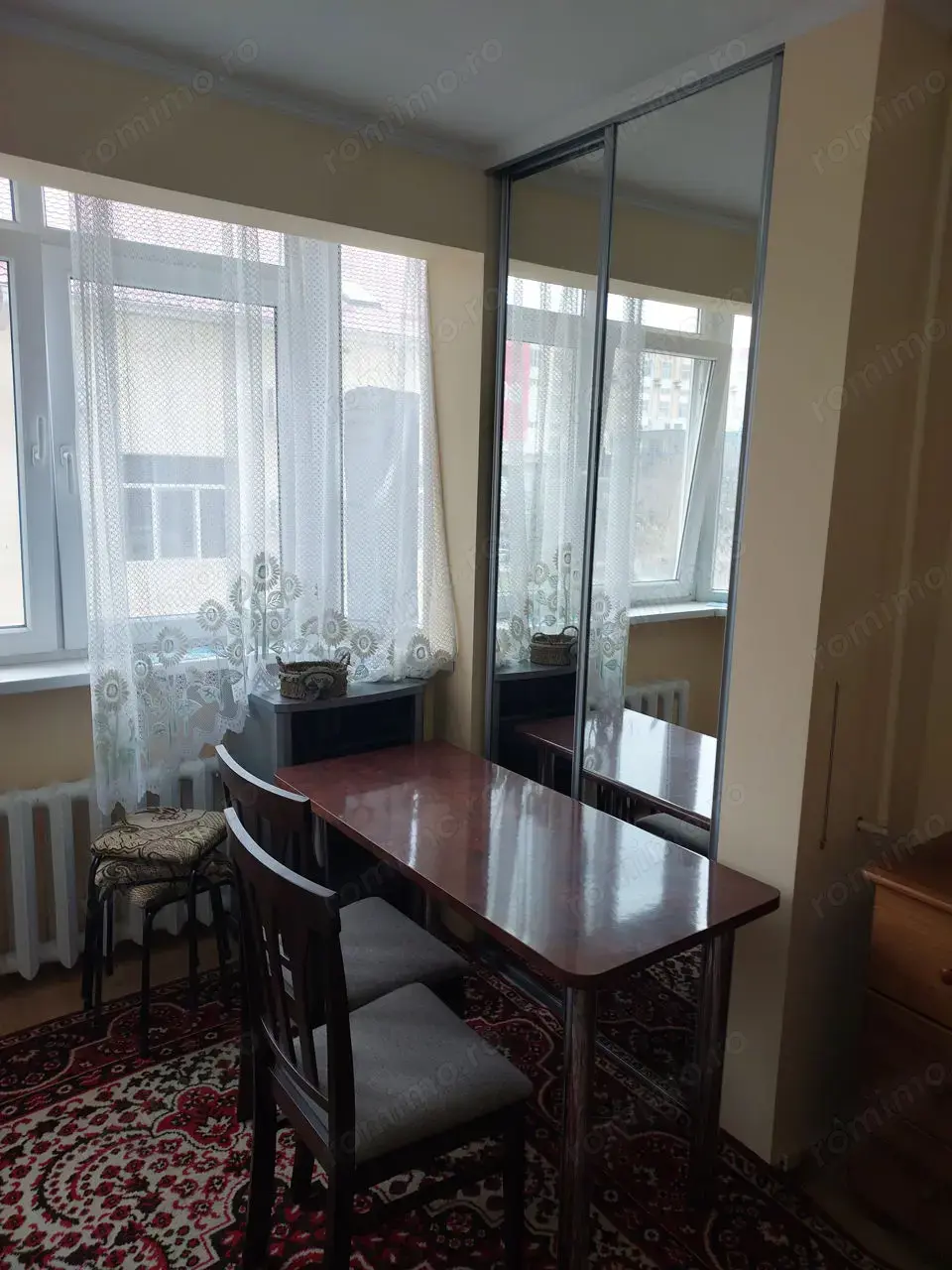 Garsoniera de vanzare in zona Baicului