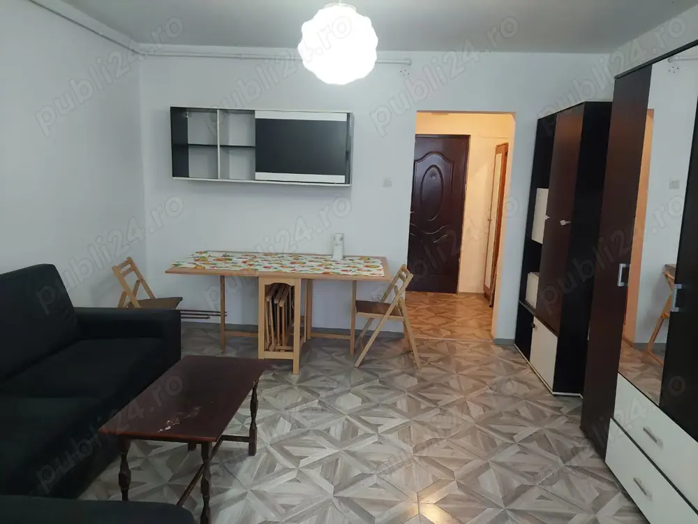 Garsoniera spatioasa, pozitie buna ,Astra