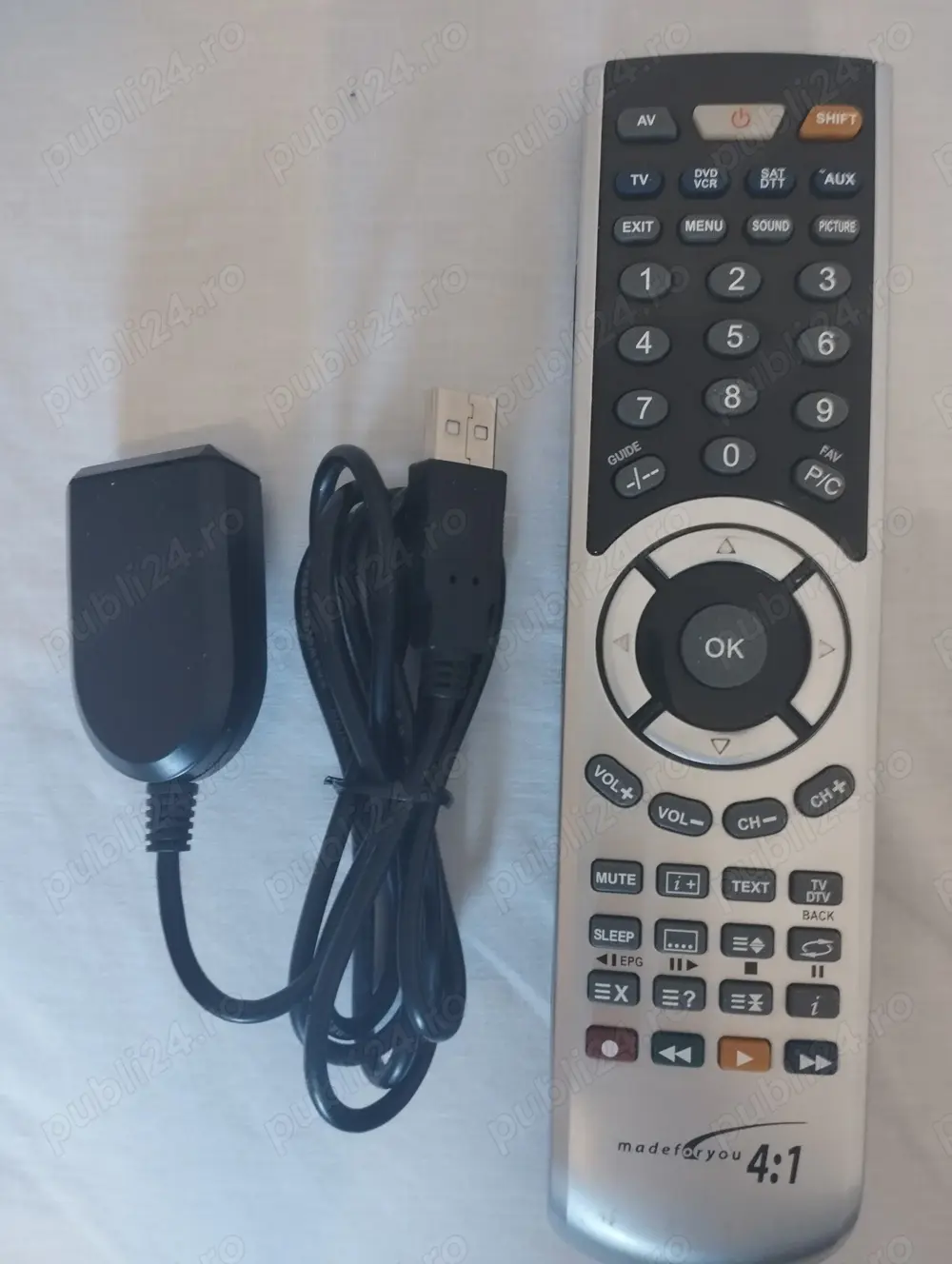 Telecomanda programabila 4 in 1 de la JollyLine