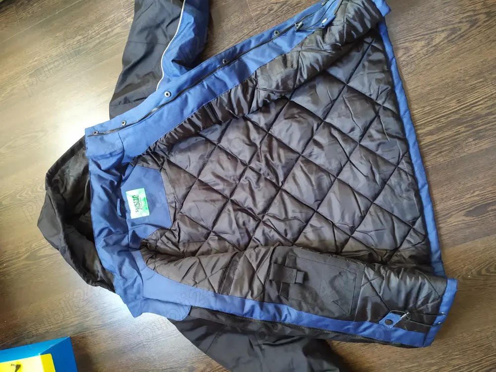 Geaca   Scurta noua, impermeabila 