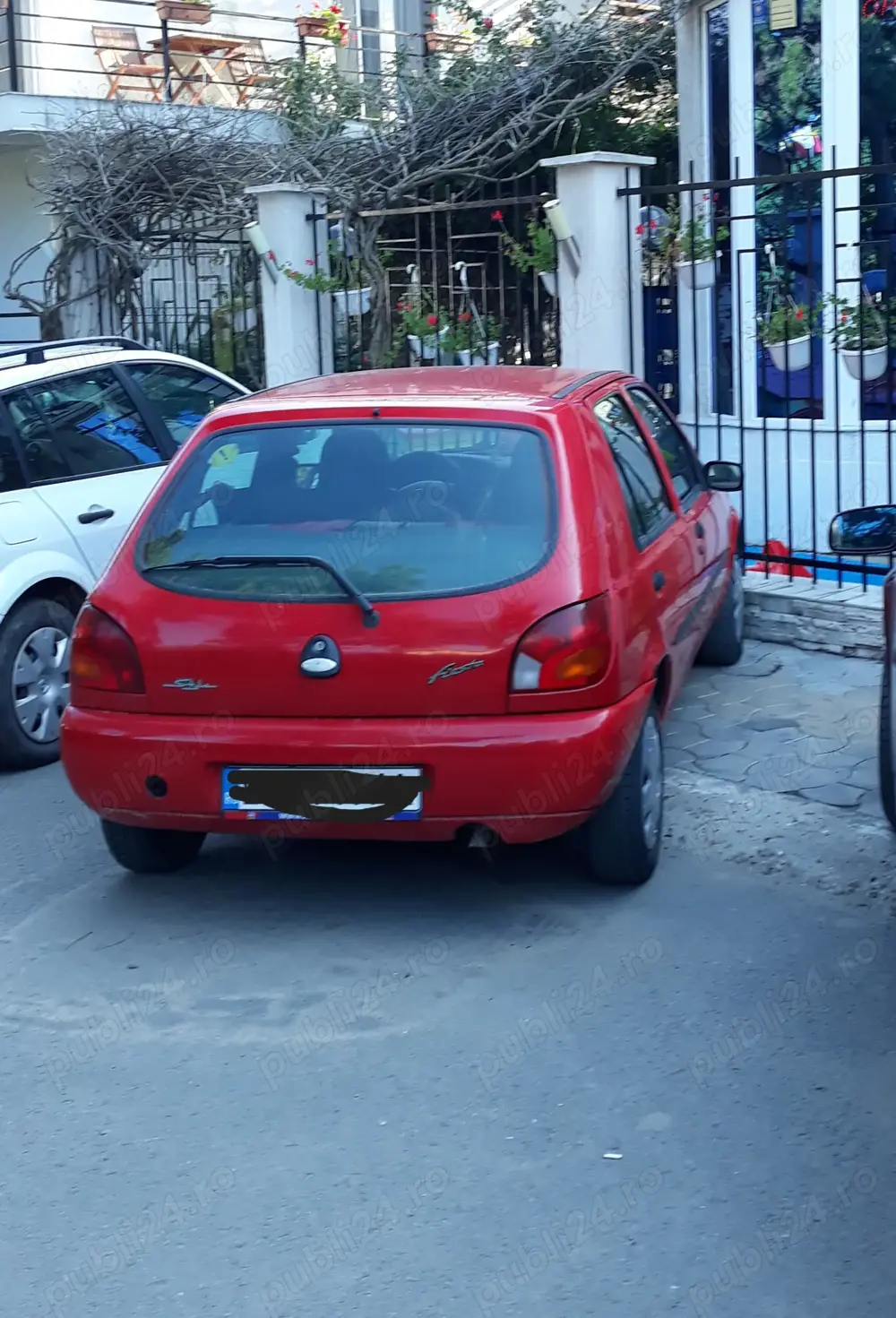 Vând FORD FIESTA pentru voucher sau dezmembrări