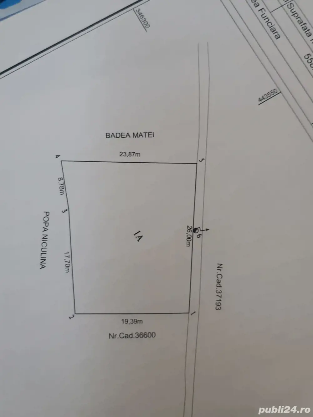 vând teren intravilan 