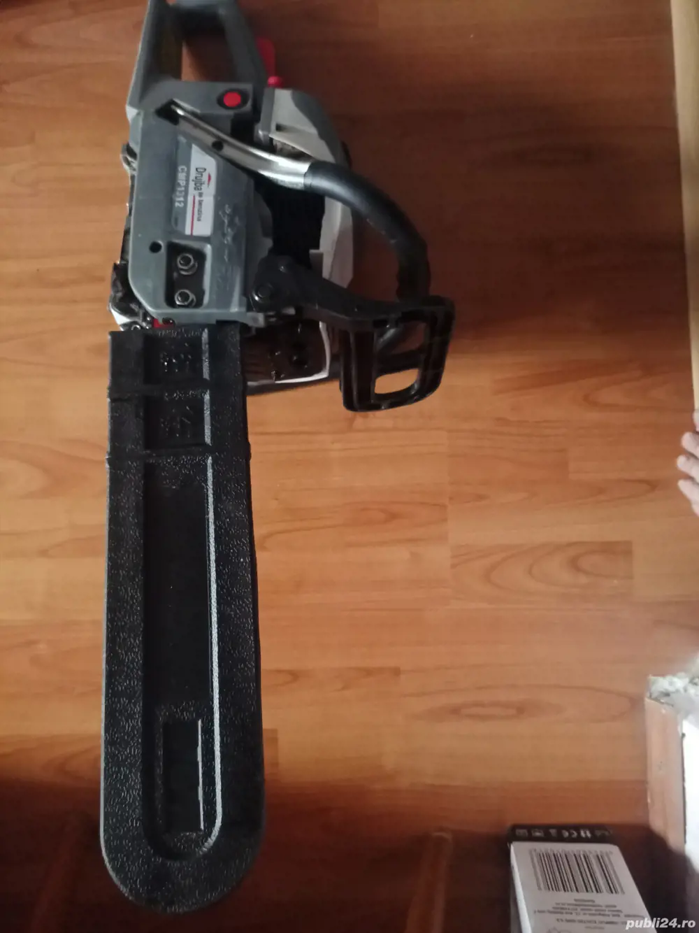 motoferastrau pe benzină 