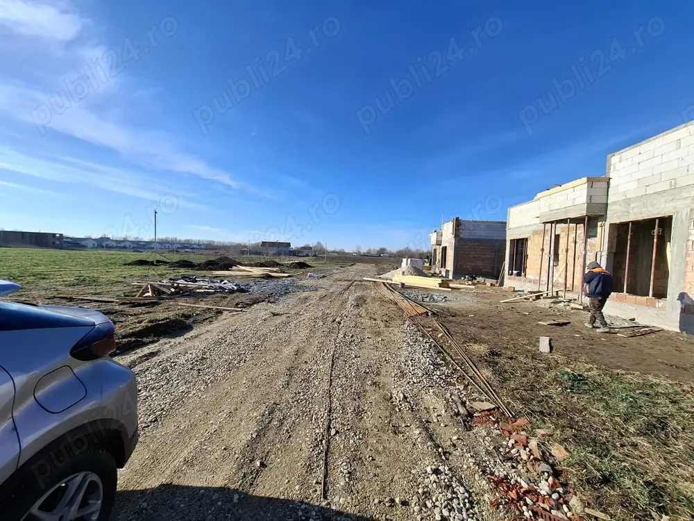 loturi 400 mp utili, deschidere 20 ml, drum 11 ml, langa vile in constructie