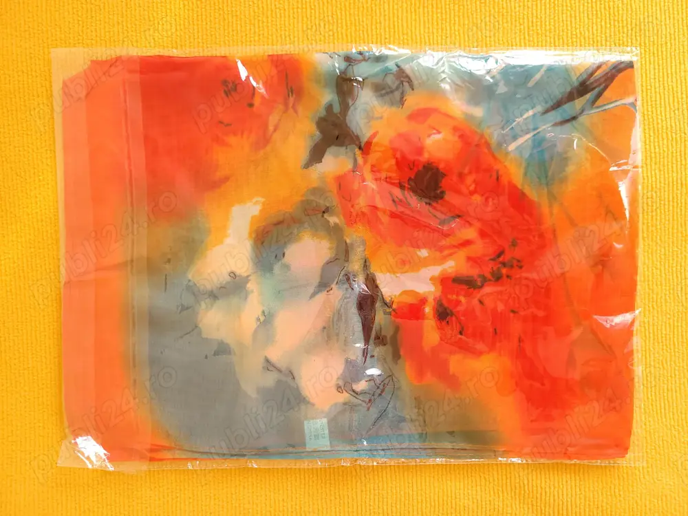 Esarfa cu model floral   maci