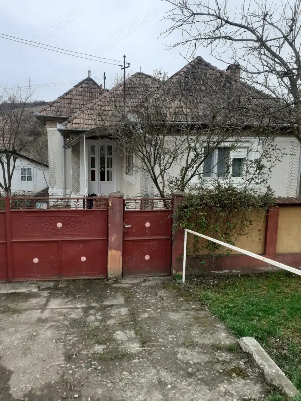 Casa de vanzare in localitatea Bunesti