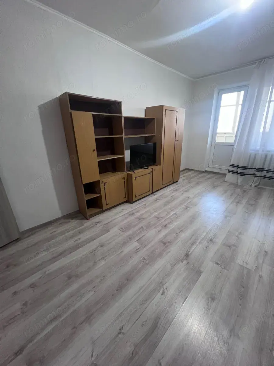 Garsonieră de închiriat în Nerva Traian