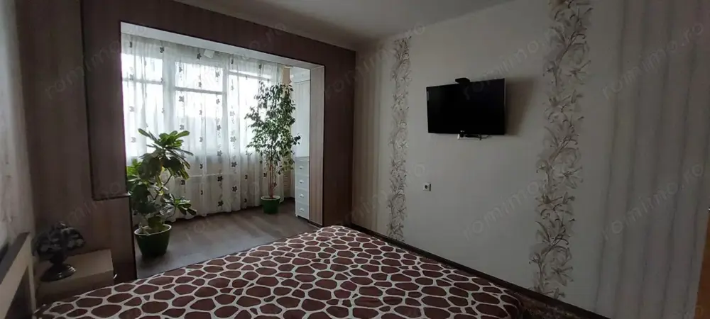 Apartament 3 camere de inchiriat cartierul 13 Septembrie