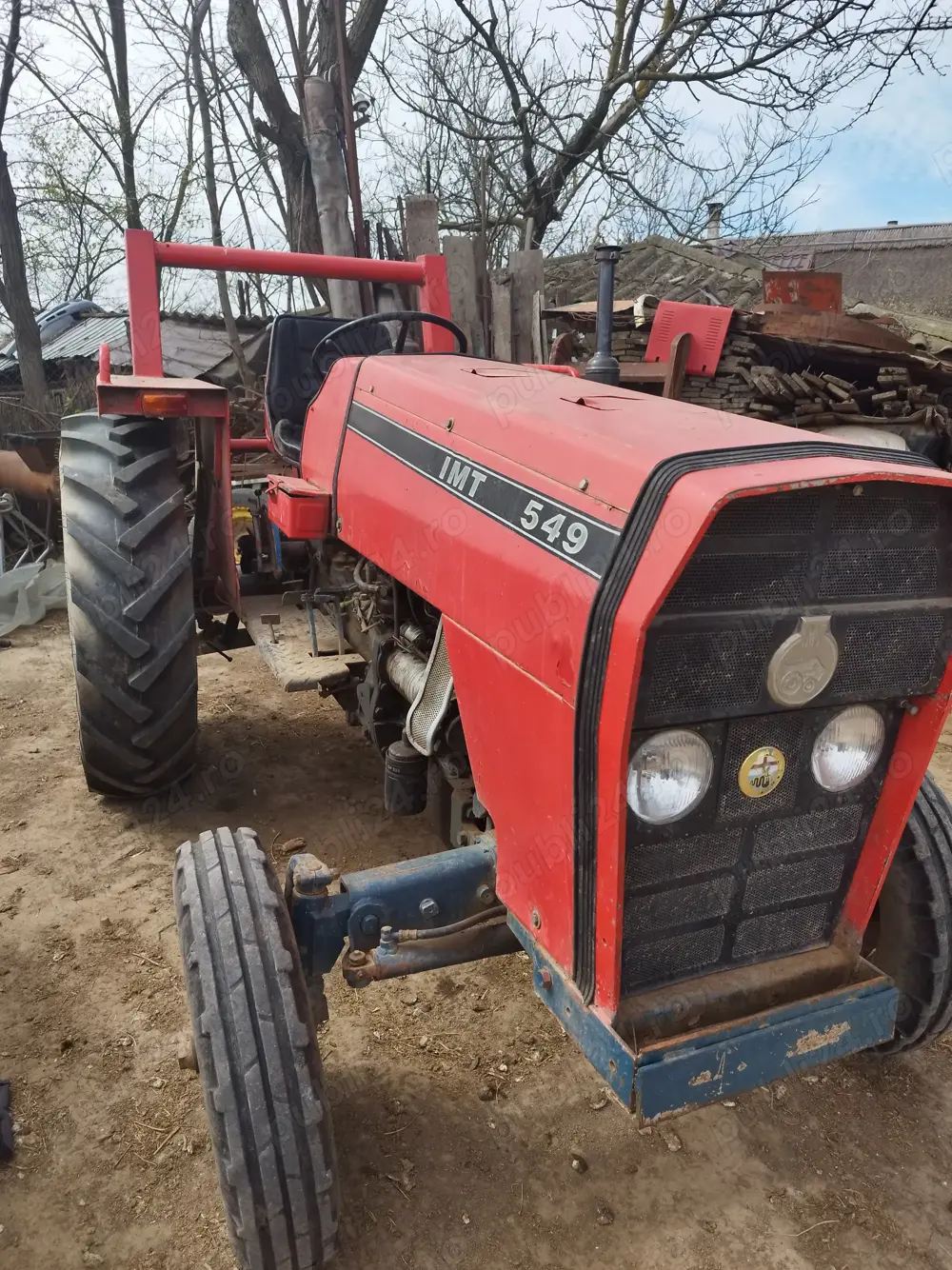 tractor IMT 549