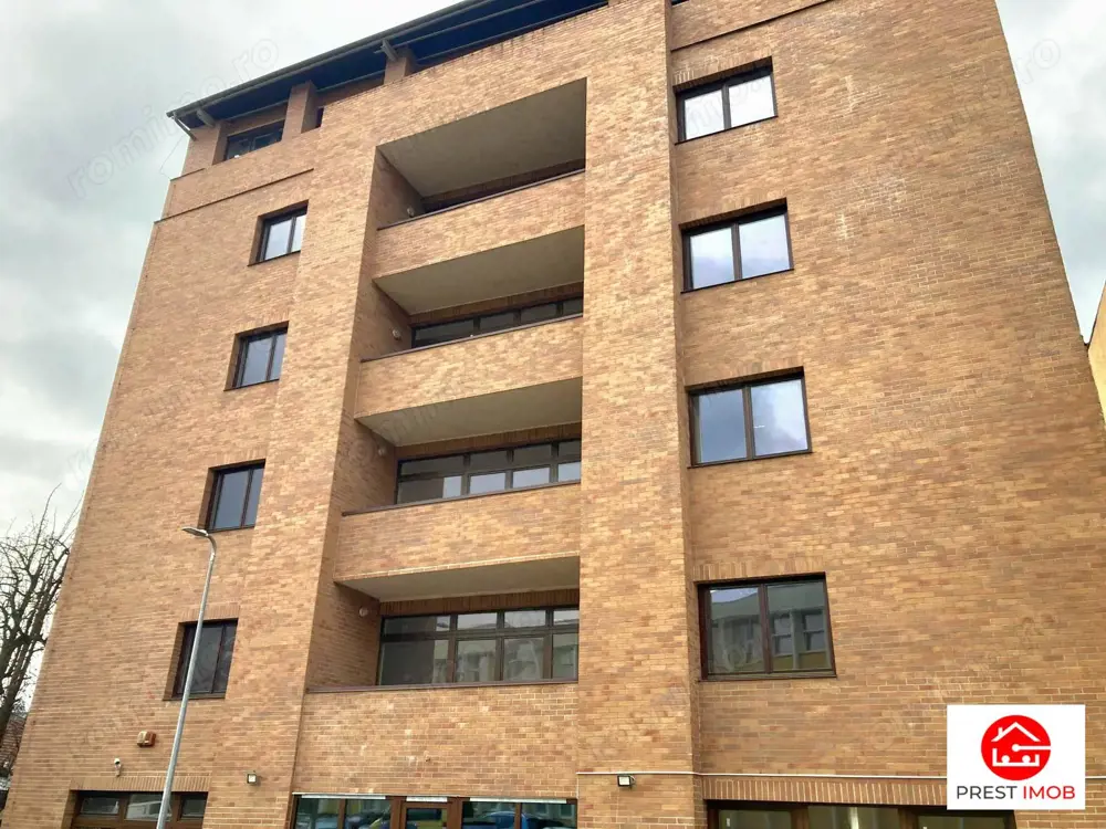 Cladire birou spatii birouri zona centrala