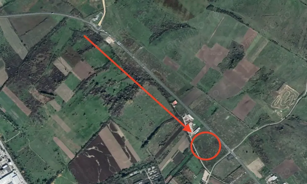 Teren la Centura pe partea cu orasul