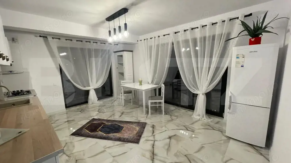 Apartamentcu cu 3 camere, 55 mp, etaj intermediar, garaj, zona Vivo